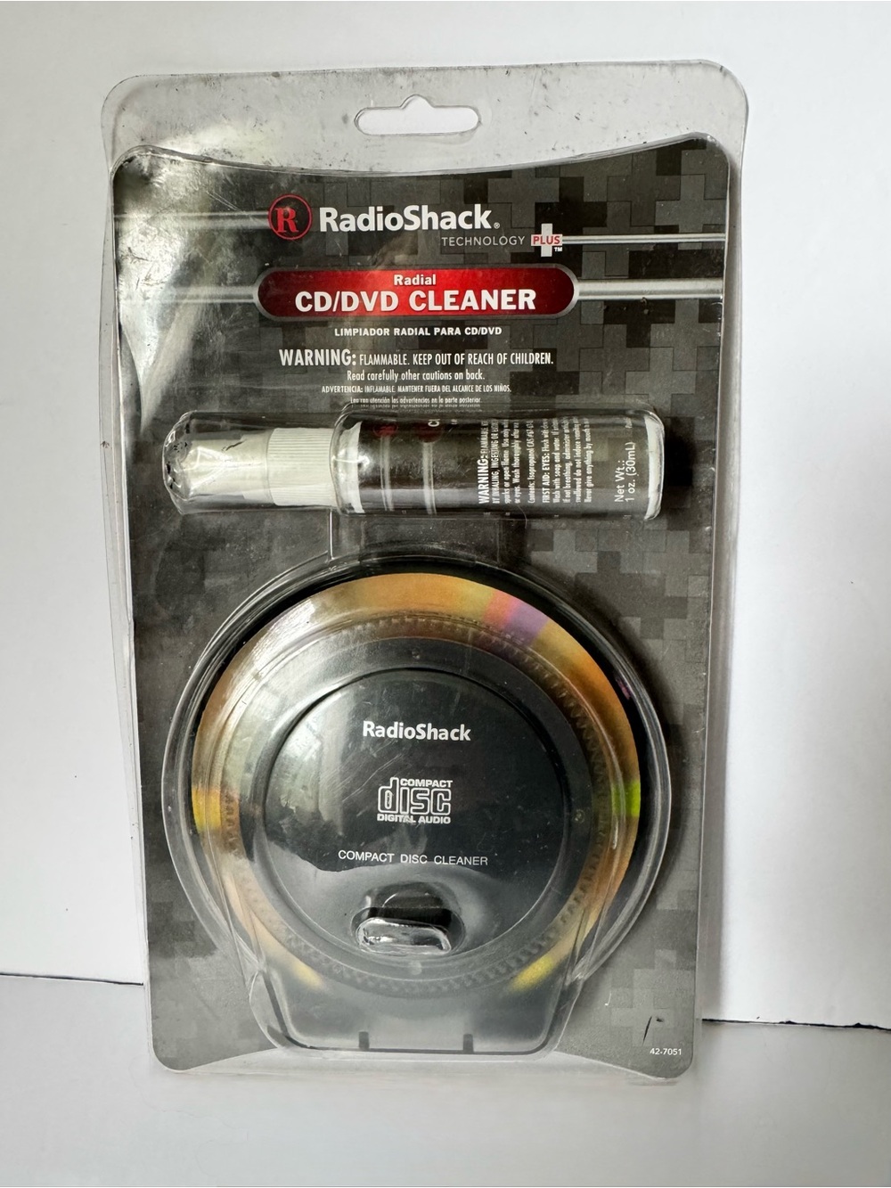 RadioShack Black CD/DVD Radial Cleaner with Cleaning Spray